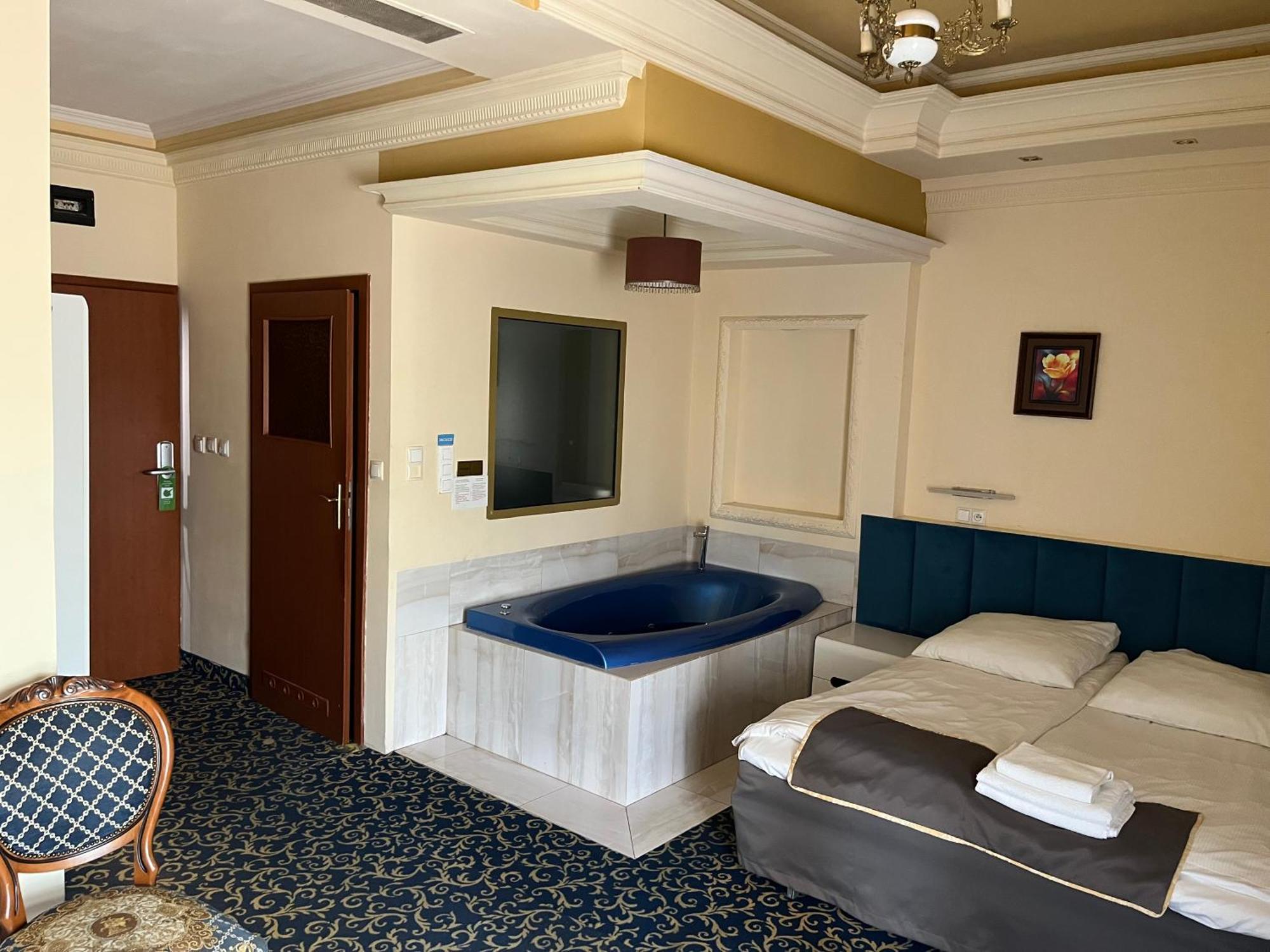 Michałowice Hotel Venecia Palace מראה חיצוני תמונה