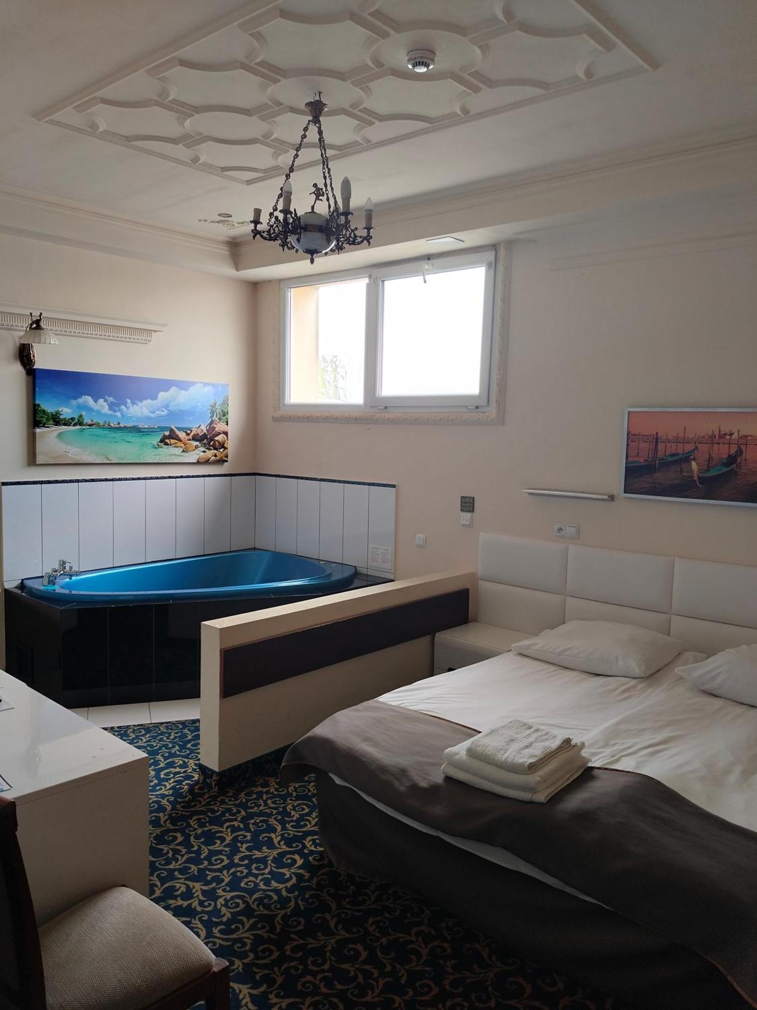 Michałowice Hotel Venecia Palace מראה חיצוני תמונה