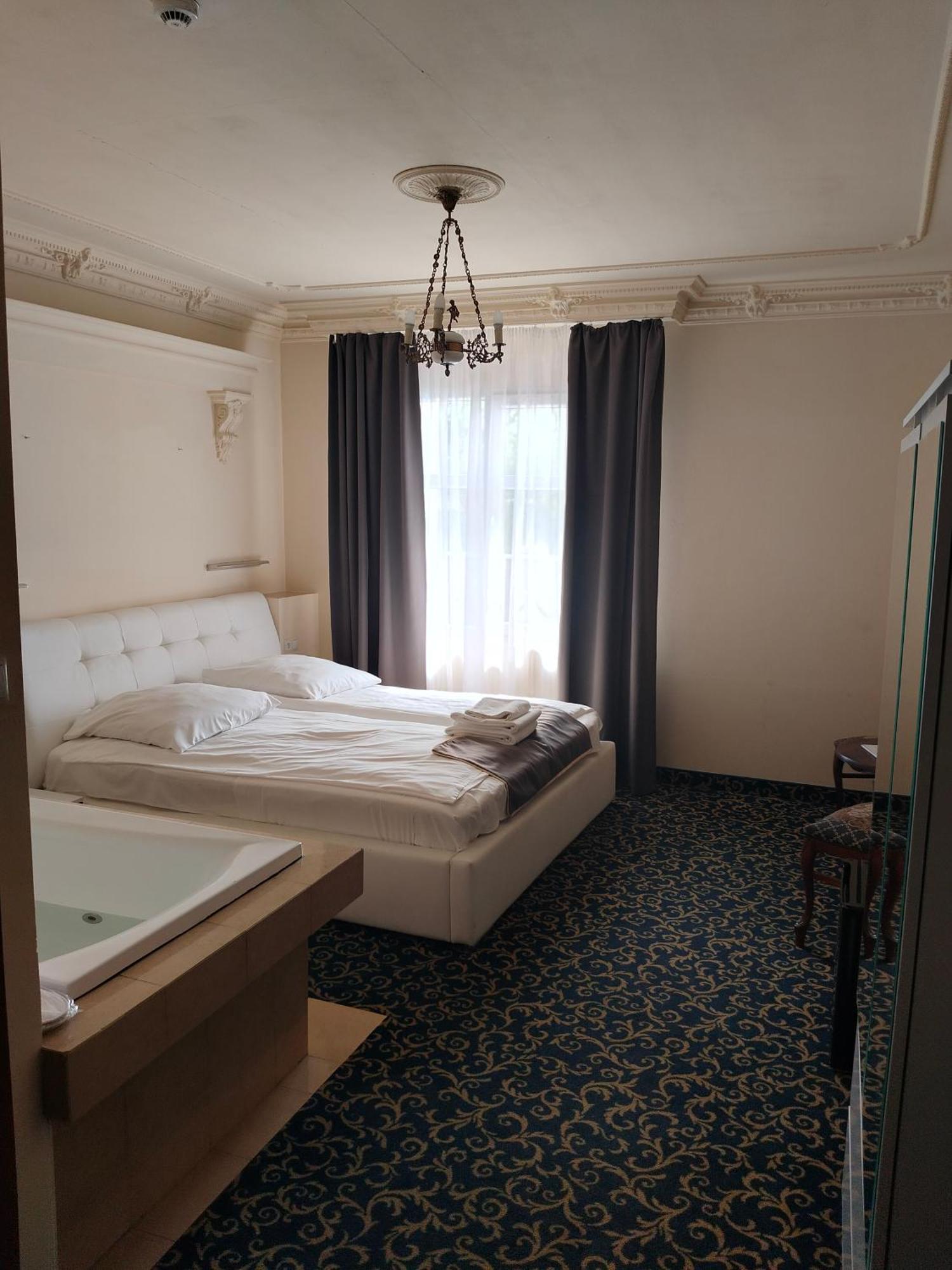 Michałowice Hotel Venecia Palace מראה חיצוני תמונה