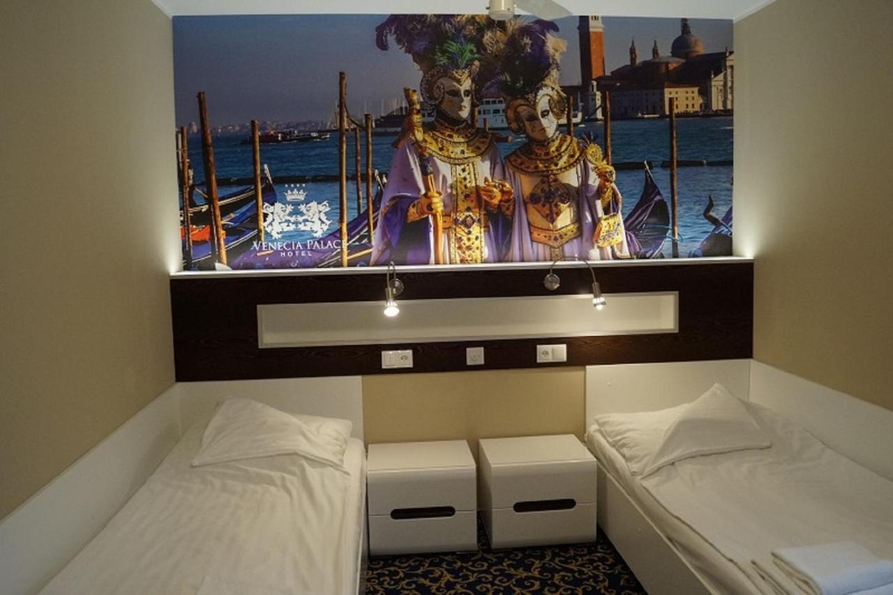 Michałowice Hotel Venecia Palace מראה חיצוני תמונה